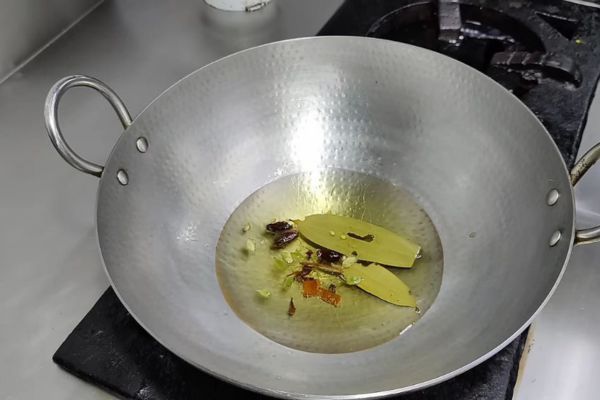 टेस्टी चिकन रेसिपी हिंदी में